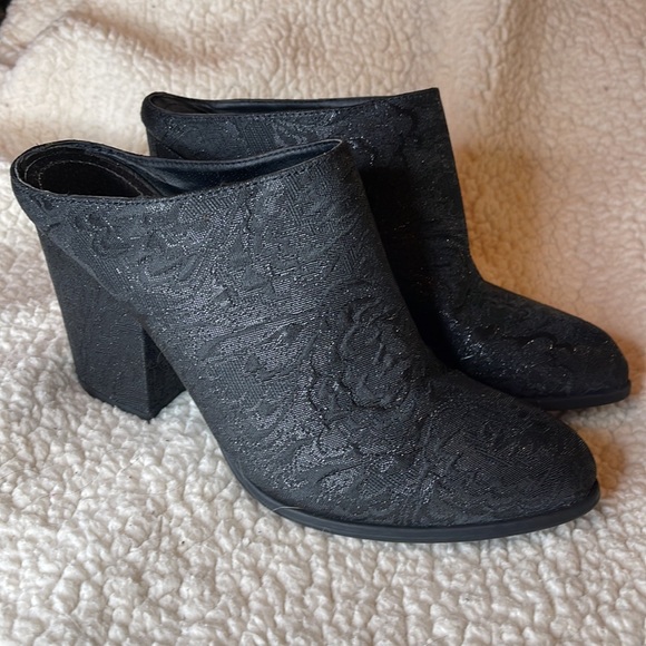 KENNETH COLE Womens Black Tap Dance Slip On Heeled Mules size 8.5 - Picture 12 of 14